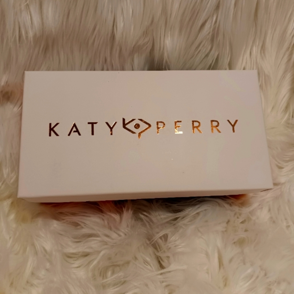 Katy Perry Sandals, The Geli